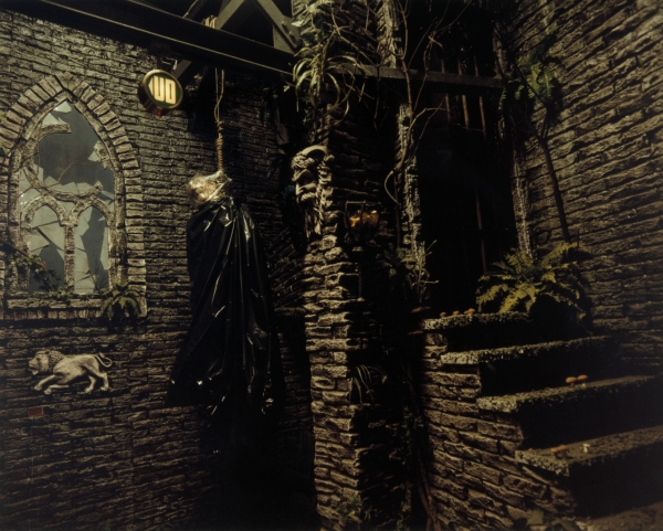 Forestillingen om Tivoli/ The Notion of Tivoli Forestillingen om Tivoli/ The Notion of Tivoli, 2000, photography, each 58 x 47 cm
Series of 32 photographies from abandoned amusementpark Tivoli in Copenhagen, DK