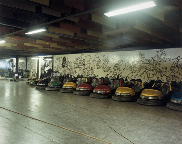 Forestillingen om Tivoli/ The Notion of Tivoli Forestillingen om Tivoli/ The Notion of Tivoli, 2000, photography, each 58 x 47 cm
Series of 32 photographies from abandoned amusementpark Tivoli in Copenhagen, DK