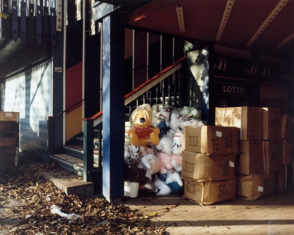 Forestillingen om Tivoli/ The Notion of Tivoli, 2000, photography, each 58 x 47 cm
Series of 32 photographies from abandoned amusementpark Tivoli in Copenhagen, DK