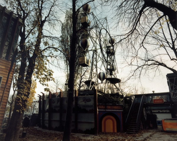 Forestillingen om Tivoli/ The Notion of Tivoli, 2000, photography, each 58 x 47 cm
Series of 32 photographies from abandoned amusementpark Tivoli in Copenhagen, DK