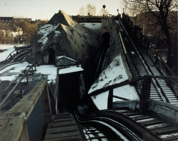 Forestillingen om Tivoli/ The Notion of Tivoli, 2000, photography, each 58 x 47 cm
Series of 32 photographies from abandoned amusementpark Tivoli in Copenhagen, DK