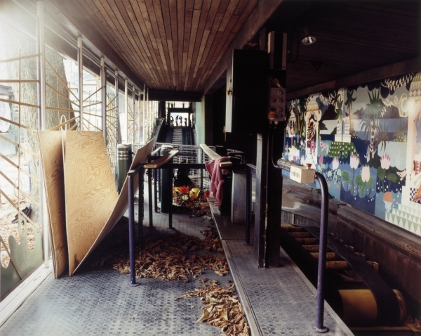 Forestillingen om Tivoli/ The Notion of Tivoli Forestillingen om Tivoli/ The Notion of Tivoli, 2000, photography, each 58 x 47 cm
Series of 32 photographies from abandoned amusementpark Tivoli in Copenhagen, DK