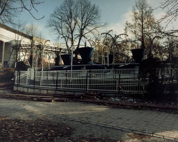 Forestillingen om Tivoli/ The notion of Tivoli, 2000, photography, each 58 x 47 cm
Series of 32 photographies from abandoned amusementpark Tivoli in Copenhagen, DK