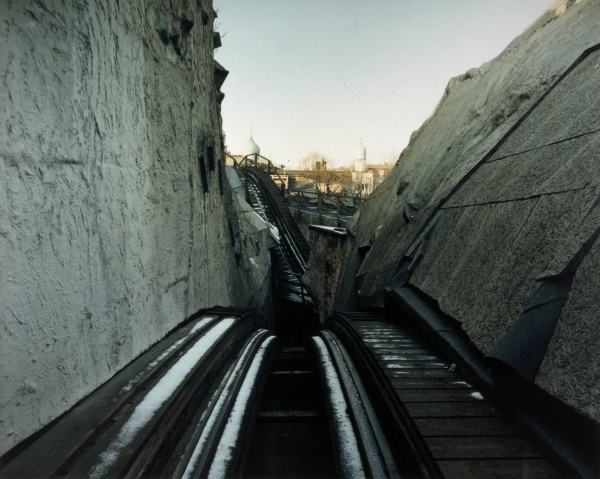 Forestillingen om Tivoli/ The Notion of Tivoli Forestillingen om Tivoli/ The Notion of Tivoli, 2000, photography, each 58 x 47 cm
Series of 32 photographies from abandoned amusementpark Tivoli in Copenhagen, DK